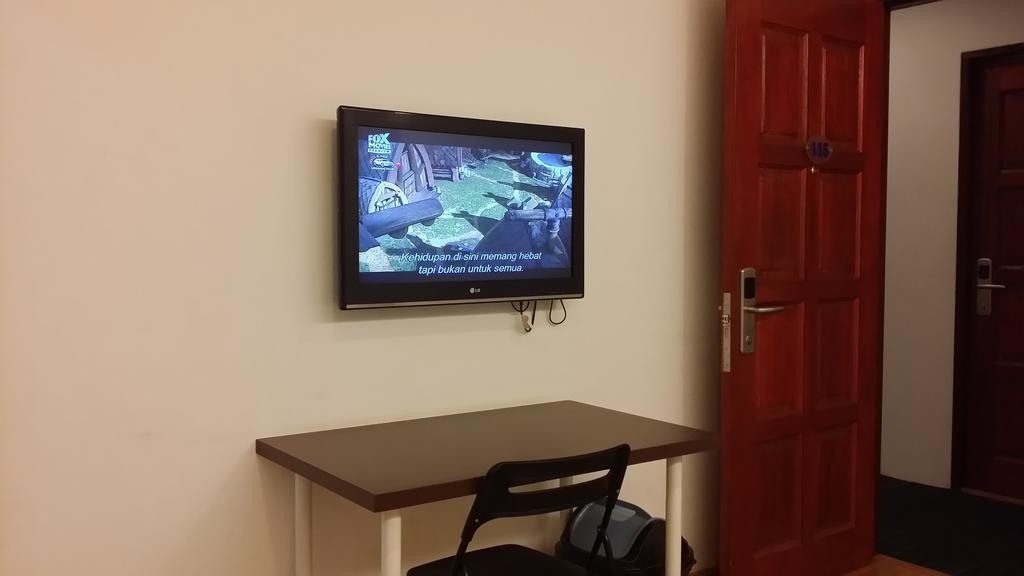 Blueberry Inn Miri Room photo